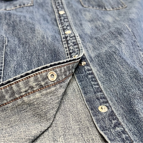 WRANGLER BLUES Distressed Denim Snap Button Long Sleeve Shirt Women's Size S - Picture 9 of 16